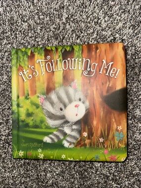It's Following Me! Gray Kitten Board Book - Kids Learning Toy